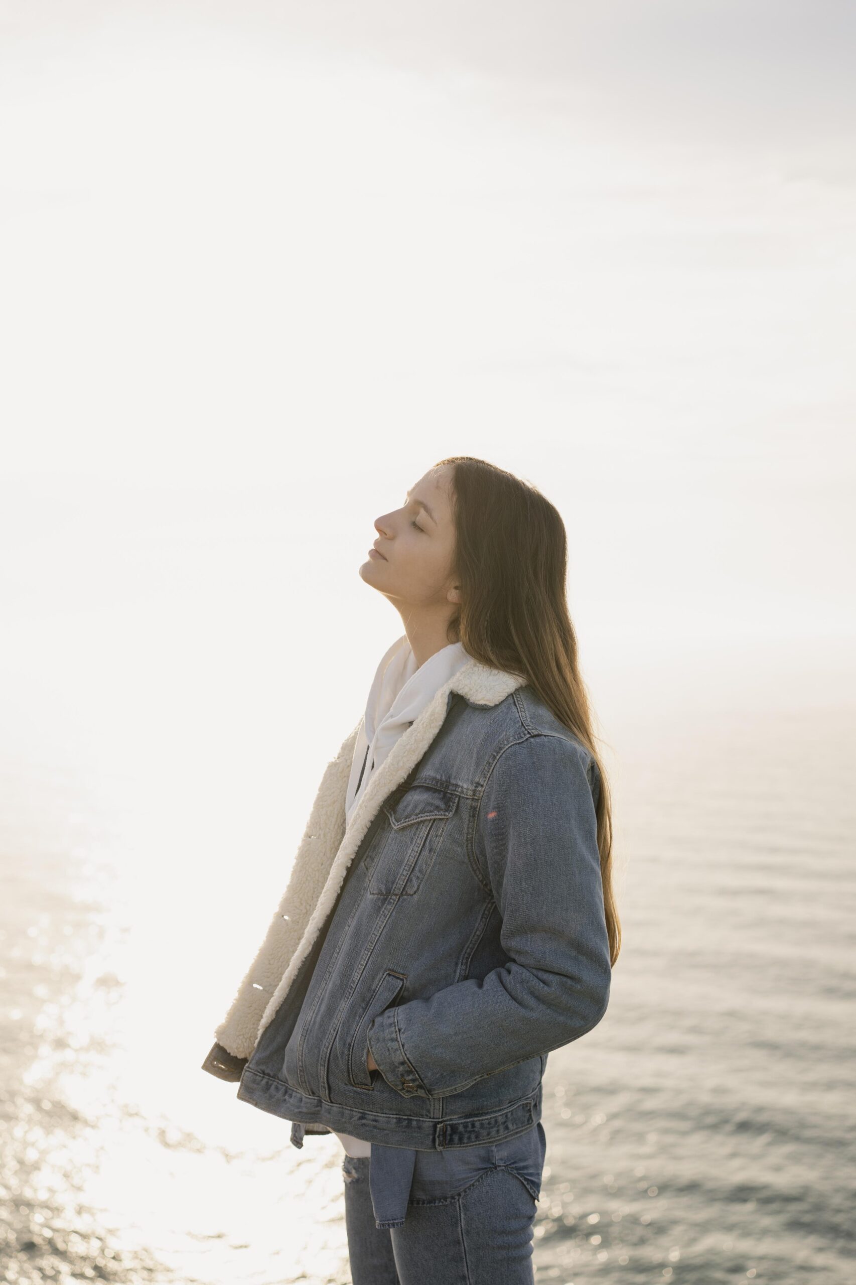 wanderlust concept with young woman enjoying nature scaled.jpg